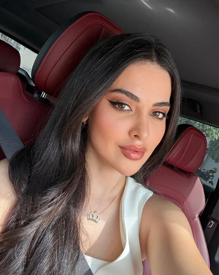 Shery🍒 - Photo 1
